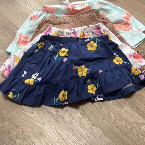 8 kids skirts/shorts - Picture 7 of 10